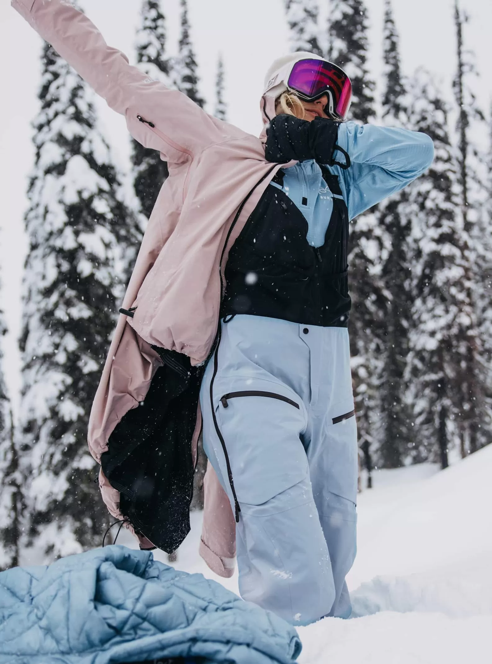 Burton Women's [ak] Tusk GORE-TEX PRO 3L Hi-Top Bib Pants<Women Snow Pants & Bibs